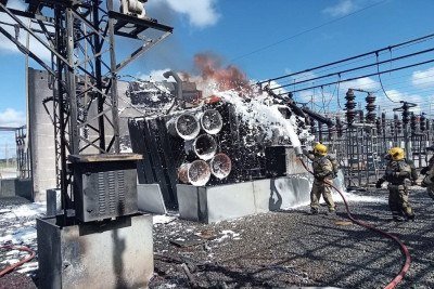 Fogo atingiu tanque de óleo com capacidade para 13 mil litros -  (crédito: CBMMG)