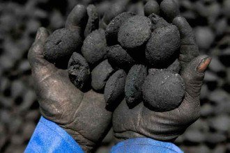 Consumo global de carvão deve bater recorde em 2025