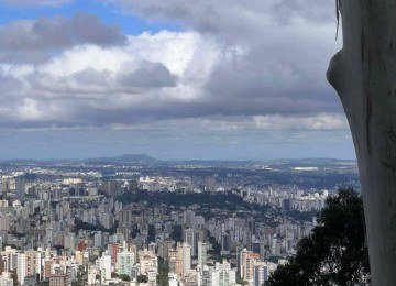 temperatura e clima seco devem se amplificar nesta semana de Natal em BH segundo previsão -  (crédito: Edésio Ferreira/EM/D.A.Press)