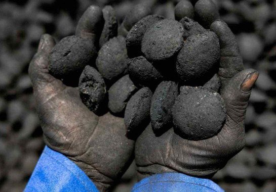 Consumo global de carvão deve bater recorde em 2025