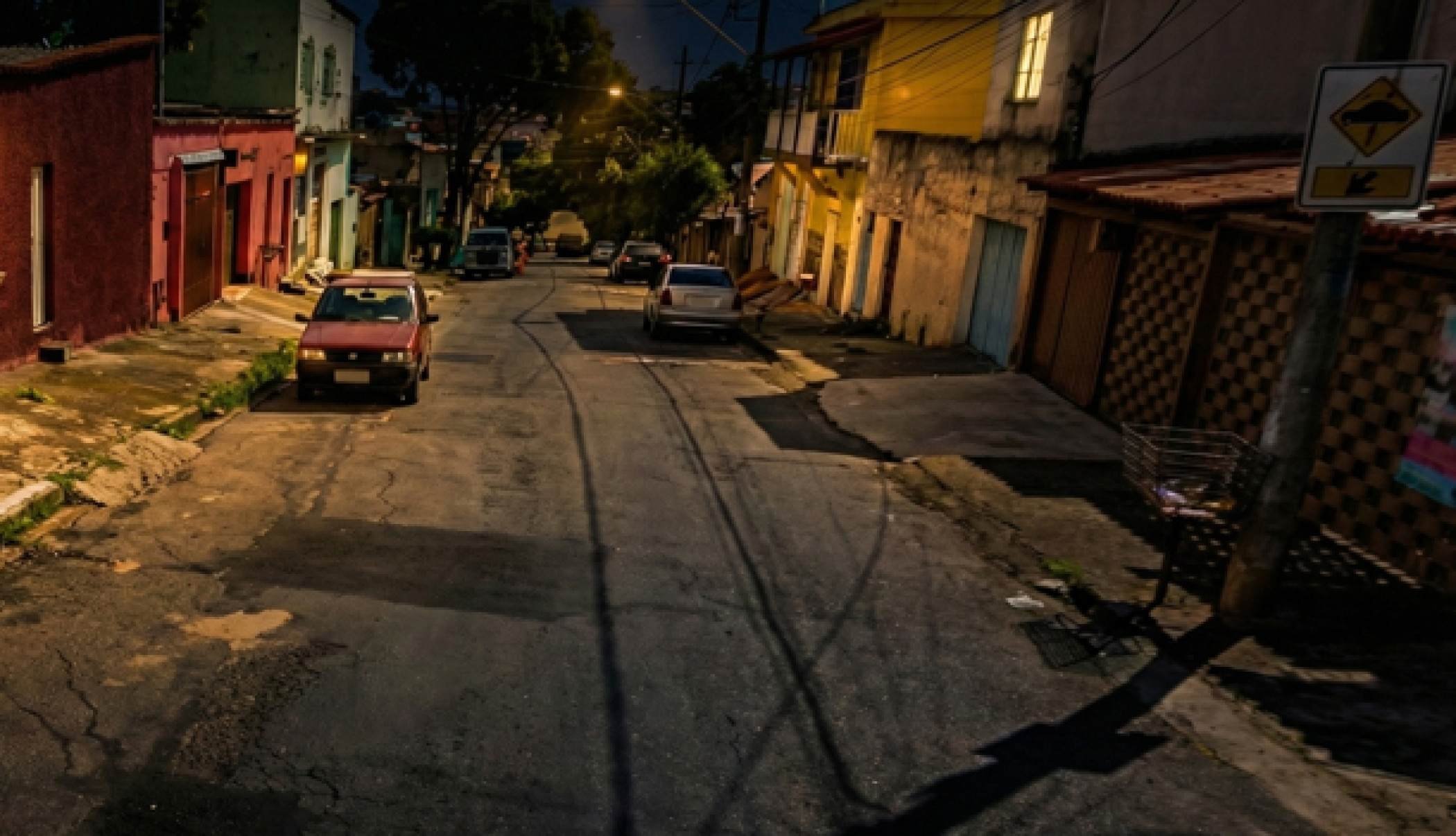Homem é executado a tiros na porta de churrasco em Contagem