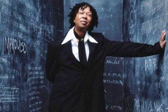 Djavan lança novo álbum e revela canção feita para Michael Jackson