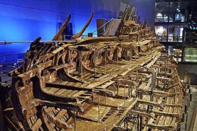 O navio de guerra inglês Mary Rose, que afundou em 1545, entrou para o Guinness World Records por ter o maior conjunto de armamentos medievais já resgatado de um naufrágio. -  (crédito: Flickr bernie condon)