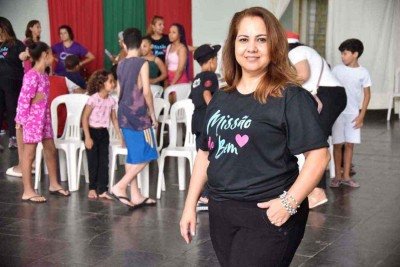 A designer de interiores Jacqueline Galdino viu a necessidade que as  pessoas passam na fila de hospitais e se engajou no trabalho social -  (crédito: Ramon Lisboa/EM/D.A Press)