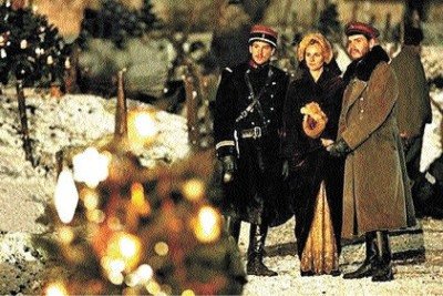 Cena do Filme Feliz natal, que retrata trégua entre ingleses/Franceses e alemães, em 1914 -  (crédito: Reprodução)