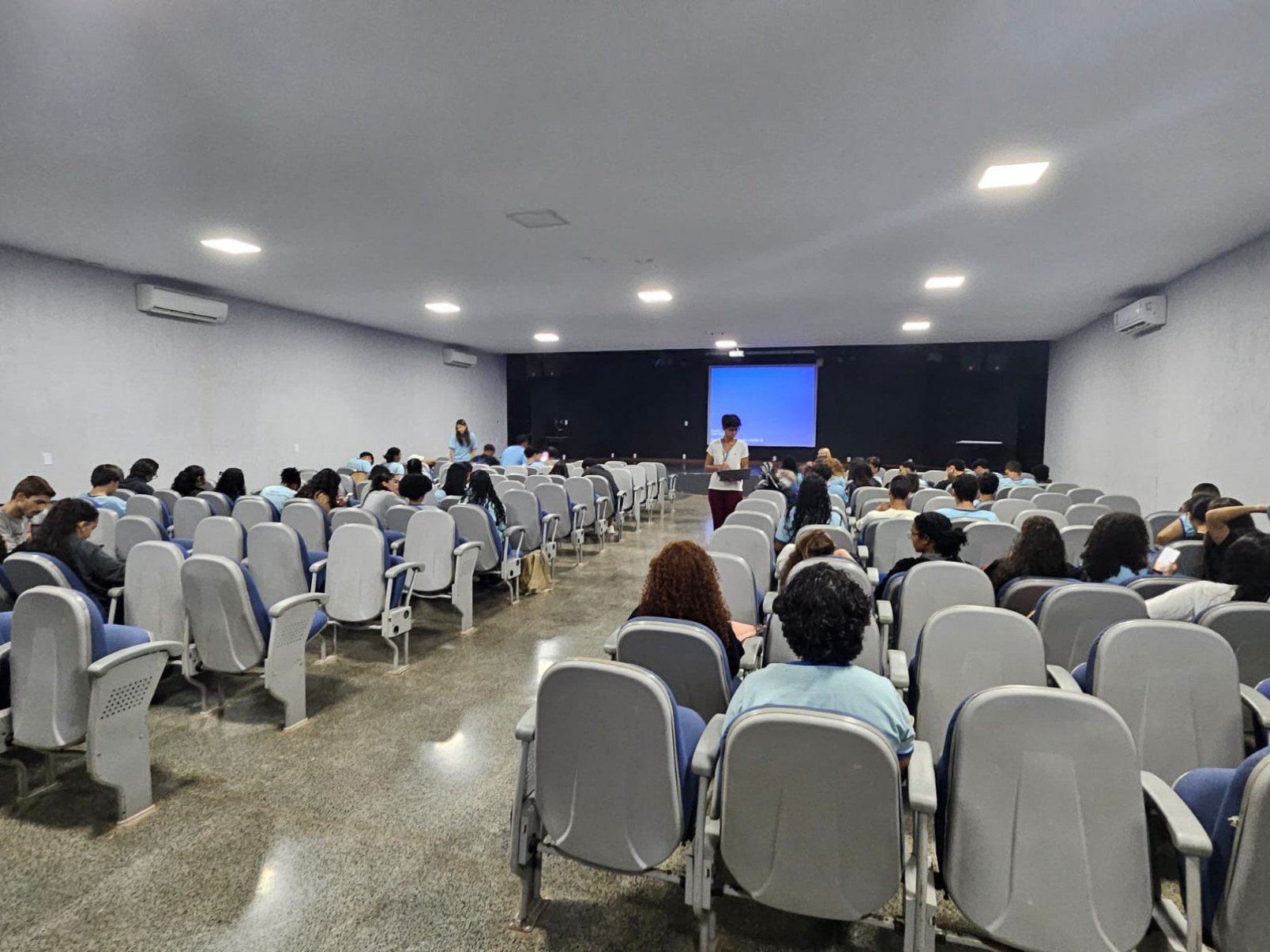 Pesquisa mapeia saúde socioemocional dos estudantes da rede pública no DF - DINO