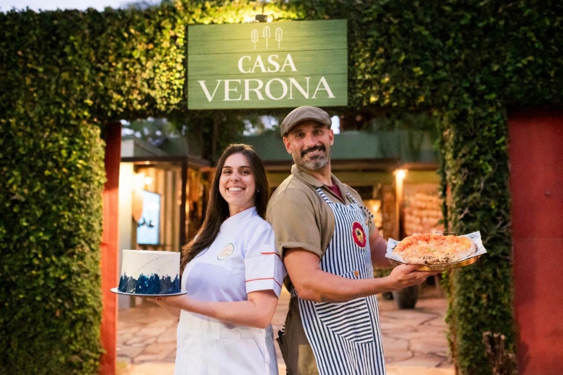 Lara Tassis e Jo&atilde;o Bertolotti aproveitam a &eacute;poca para apresentar, &agrave; fam&iacute;lia um do outro, pratos tradicionais das suas ceias 