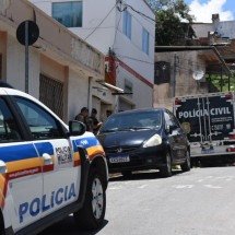 Corpo carbonizado de mulher é encontrado em incêndio em BH - Gladyston Rodrigues/EM/D.A. Press