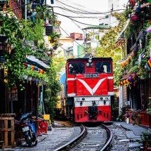 Virou atração turística! Rua do Vietnã tem trem que passa a centímetros dos visitantes -  Takeshi Aida/Wikimédia Commons