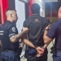 Homem mata padrasto a facadas e fere quatro na noite de Natal - Redes sociais/Reprodução