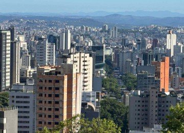 Dia ensolarado, quente e seco no Natal de Belo Horizonte, pode ter pancadas de chuva &agrave; noite segundo previs&atilde;o do tempo -  (crédito: Mateus Parreiras/EM/D.A.Press)