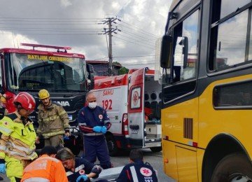 O acidente aconteceu pr&oacute;ximo &agrave; Pra&ccedil;a dos Trabalhadores, em Contagem, na Regi&atilde;o Metropolitana de BH
 -  (crédito: Reprodu&ccedil;&atilde;o CBMMG)