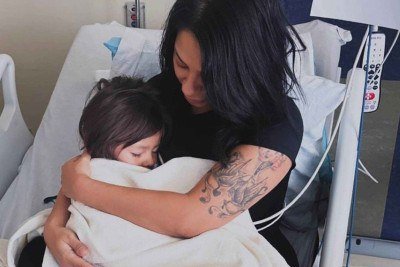 Elana precisou ser hospitalizada e acabou na UTI depois de engolir bateria -  (crédito: Hospital Infantil do Colorado/divulga&ccedil;&atilde;o)