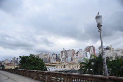 O alerta da Defesa Civil &eacute; v&aacute;lido at&eacute; 8h desta sexta-feira (26/12) -  (crédito: Gladyston Rodrigues/EM/D.A Press. Brasil. MG)