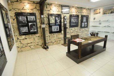 De acordo com a Pol&iacute;cia Militar de Minas Gerais (PMMG), eles levaram uma televis&atilde;o, dois peda&ccedil;os de tubula&ccedil;&atilde;o de cobre, um rolo de fio azul e uma extens&atilde;o el&eacute;trica -  (crédito:  Beto Novaes/EM/D.A Press. Brasil. Belo Horizonte - MG (27/07/2018))