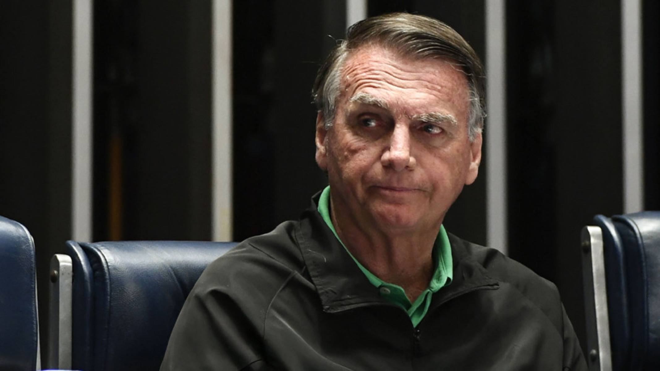 Recém-saído de cirurgia, Bolsonaro pode passar por nova operação - Platobr Politica