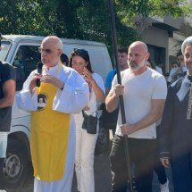 Muçulmano transmite missa do padre Júlio Lancellotti após censura - Reprodução Instagram