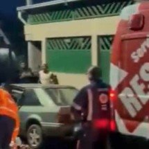 Mulher sai de bar, bate em caminhão estacionado e morre presa às ferragens - Divulgação/SEVOR