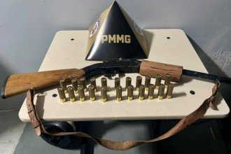 Jovem mata homem e alega à PM que ele agrediu familiares em Minas