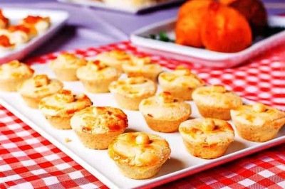 No entanto, fica a pergunta: de onde surgiram as empadas? O salgado que parece uma pequena torta, convencionalmente recheada com frango, nasceu na Europa, porém sem um país definido, de forma concreta.  -  (crédito:  Leandro Apolinário Alencar Por Pixabay)