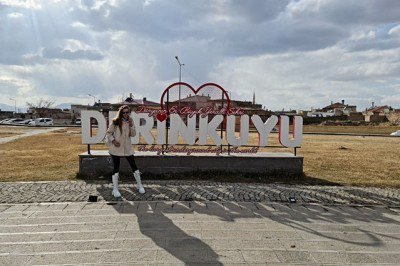 Um episódio  deu origem à cidade de Derinkuyu, na Turquia, e se eternizou como um fato dos mais curiosos da história. É que o lugar, na região da Capadócia, foi redescoberto a partir de algo absolutamente simplório.  -  (crédito: - Divulgação nomatto.com )