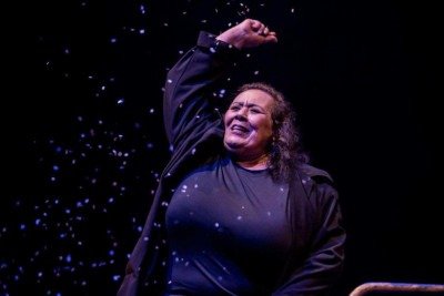 Teuda Bara em cena do espetáculo 'Sonhos de uma Noite com o Galpão' 
 -  (crédito: Alexandre Rezende/Divulgação)