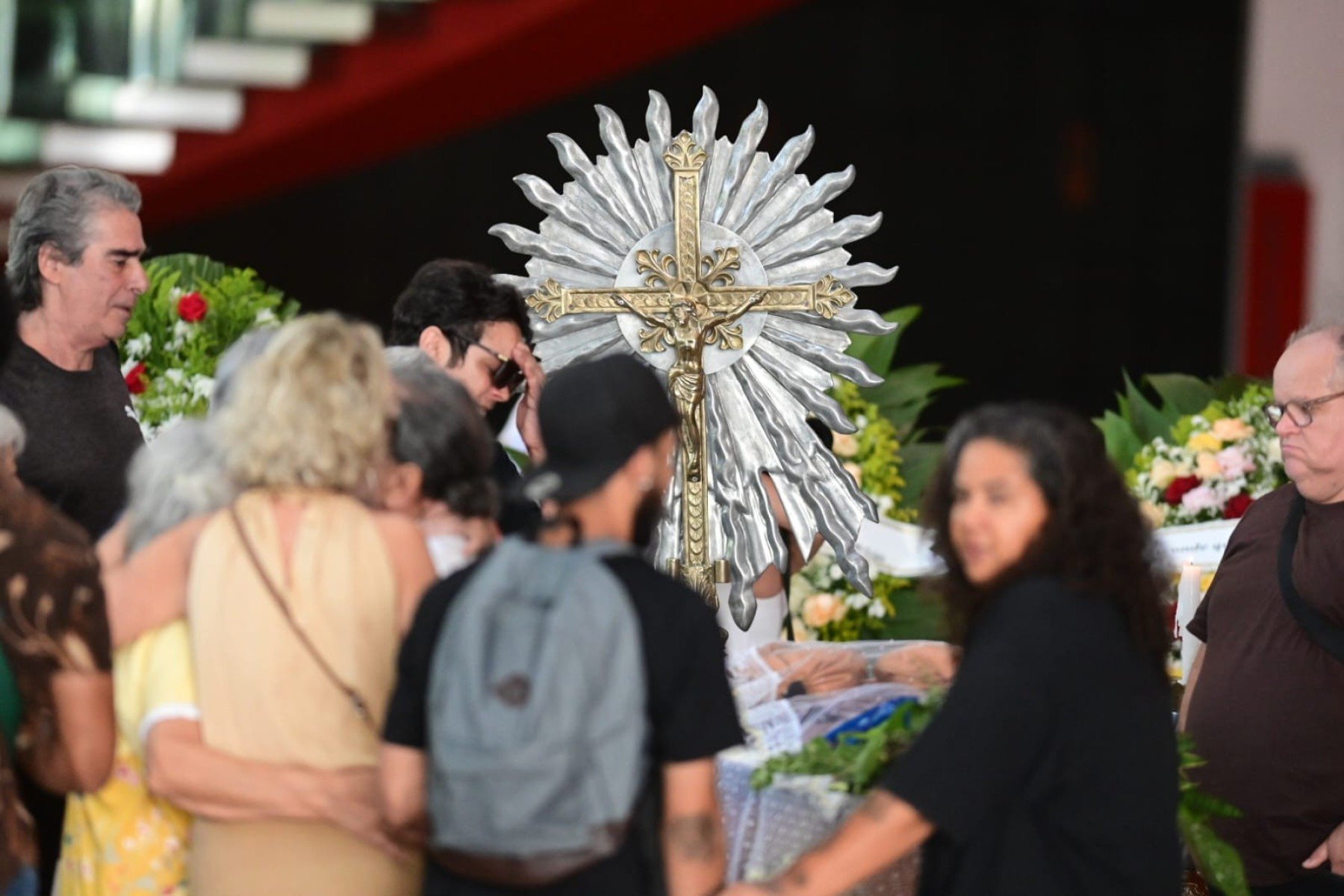 A atriz Teuda Bara está sendo velada hoje (26/12), no Palácio das Artes. 
