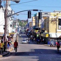 Berço do reggae, Jamaica tem cultura vibrante e beleza que atraem os turistas -   D Ramey Logan/Wikimédia Commons