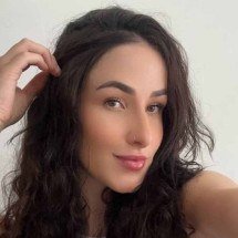 Jovem sente falta de ar, tenta pedir ajuda e morre em condomínio - Redes sociais