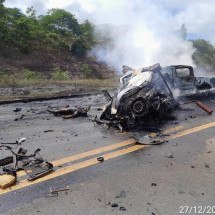 Bahia: colisão frontal entre dois veículos na BR-101 deixa 11 mortos  - Reprodu&ccedil;&atilde;o/PRF