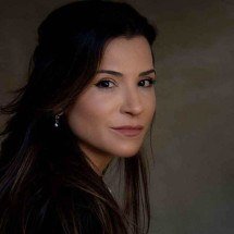 Paula Vaz lança ‘Atire a primeira pedra nesse coração cansado’ - Márcia Charnizon/Divulgação