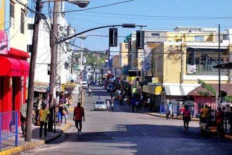 Berço do reggae, Jamaica tem cultura vibrante e beleza que atraem os turistas