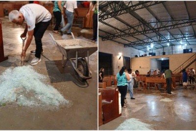 Voluntários auxiliaram na limpeza da igreja após destruição causada por temporal  -  (crédito: Paróquia do Menino Jesus de Praga/Divulgação)