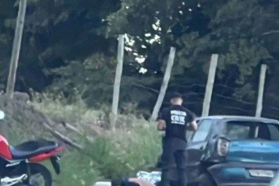 Acidente aconteceu na Avenida Sebastião do Oeste, entrada do Bairro Jardinópolis, em Divinópolis -  (crédito: Redes sociais / Reprodução)