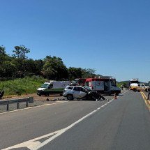 Batida frontal mata quatro e deixa um ferido na BR-135 - Divulgação/Corpo de Bombeiros