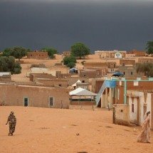 Grama pode valer R$ 5 mil: ‘caça de meteoritos’ vira tendência no maior deserto quente do mundo - Flickr - Ferdinand Reus