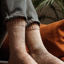 Usar meias mais de uma vez sem lavagem pode ser nocivo à saúde; entenda -  imagem gerada por i.a