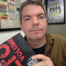 Livro reúne entrevistas de brasileiro com astros do rock internacional - Acervo pessoal 