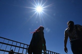 Veja dicas para se proteger da onda de calor extremo