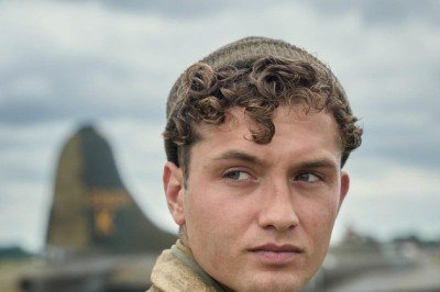 Não é apenas o sobrenome que indica a descendência do ator britânico Rafferty Law. O rosto também. Dá pra ver de cara que ele é filho de Jude Law, um dos atores mais famosos do cinema americano.   -  (crédito: Instagram)