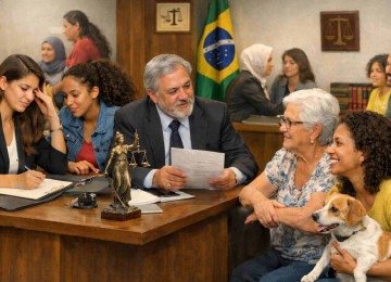 Advogados em atendimento de uma diversidade de pessoas; imagem meramente ilustrativa -  (crédito: imagem criada por inteligência artificial/Acervo Estado de Minas)