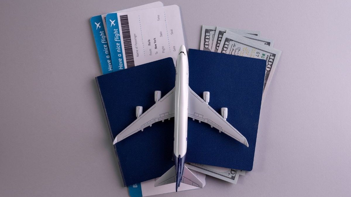 O passaporte &eacute; o seu bilhete de embarque para uma viagem internacional, exigindo organiza&ccedil;&atilde;o na emiss&atilde;o. -  (crédito: @hanna-aibetova83)