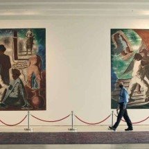 Cena do documentário 'Arte da diplomacia' mostra as telas 'Cena gaúcha' e 'Jangadas do Nordeste', de Candido Portinari, no Palácio Itamaraty, em Brasília -  (crédito: Anti-filmes/Reprodução)