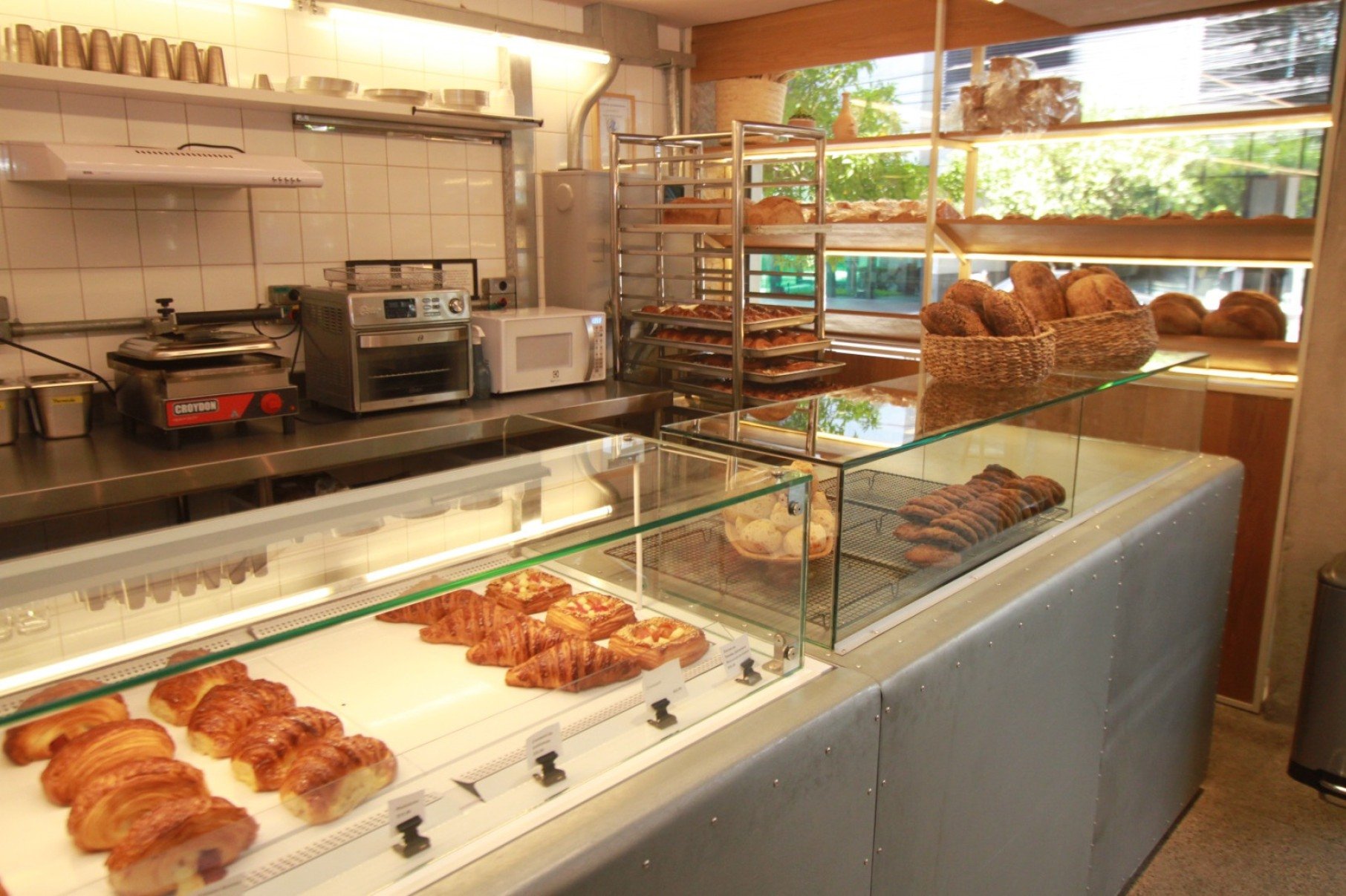 Albertina p&atilde;es &eacute; especializada em p&atilde;es de fermenta&ccedil;&atilde;o natural 