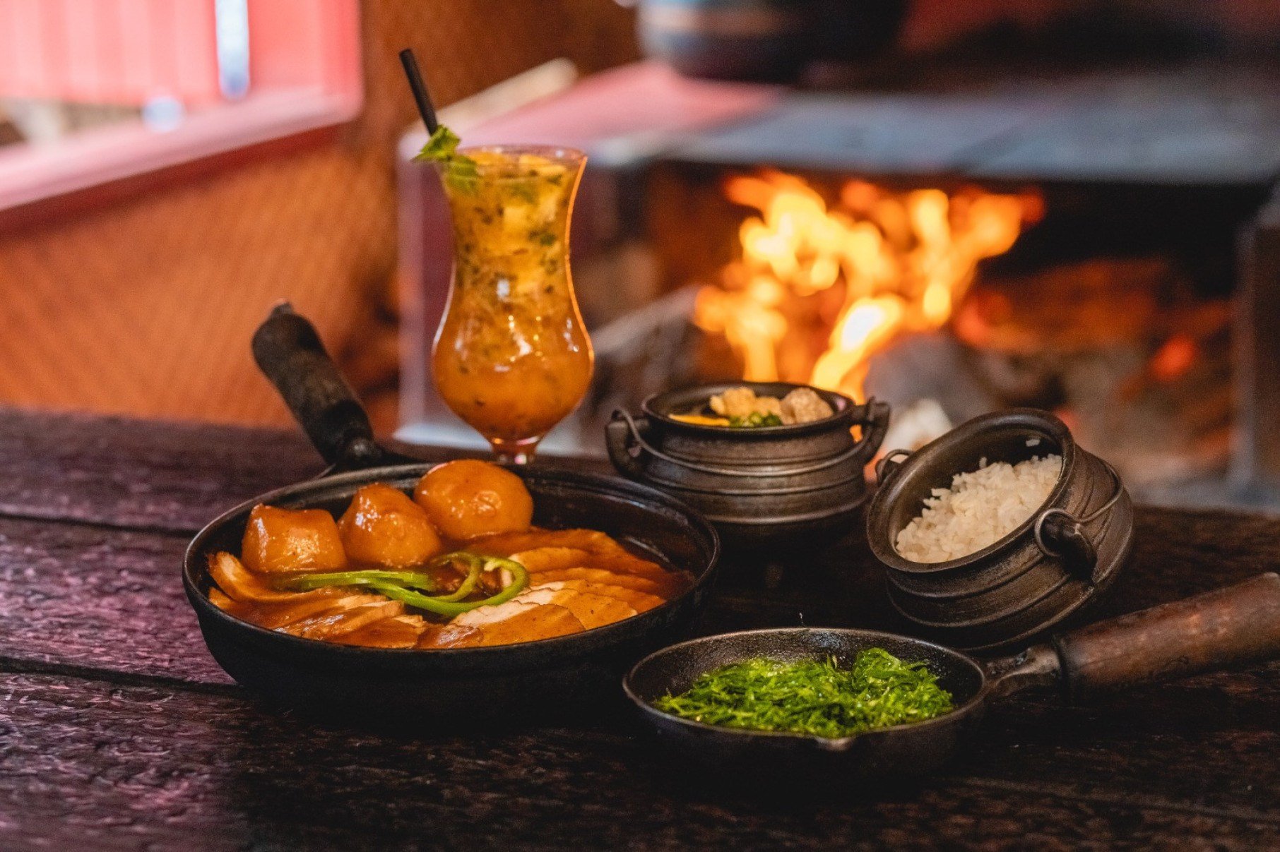 Lombo, arroz, tutu, batatas coradas e couve do restaurante Xapuri