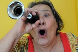 A despedida de Teuda Bara, nossa pasionaria da liberdade e da anarquia