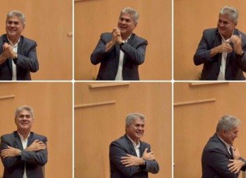 Diomar Silveira retribui o carinho da homenagem que a Orquestra Filarmônica de Minas Gerais prestou a ele
     -  (crédito: Helvécio Carlos EM/ D.A Press)