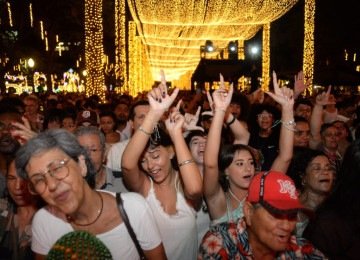 Evento reúne música, show de drones e fogos de baixo ruído para celebrar a chegada de 2026 no coração de Belo Horizonte -  (crédito: Túlio Santos/EM/D.A Press)