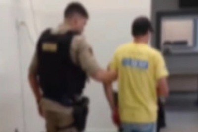 O estuprador Erasmo chega à 4ª Delegacia de Polícia Civil em Caeté -  (crédito: Instagram)