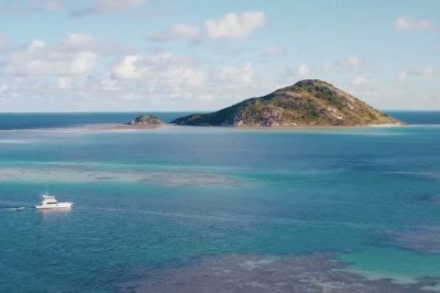 Uma australiana de 80 anos morreu após ter sido esquecida por um navio de cruzeiro na ilha Lizard, que fica na Grande Barreira de Corais. -  (crédito: Reprodução/YouTube)